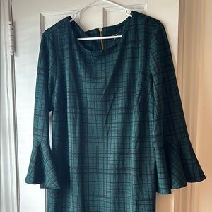 Liz Claiborne Green Midi Sheath Dress with 3/4 Bell Sleeves